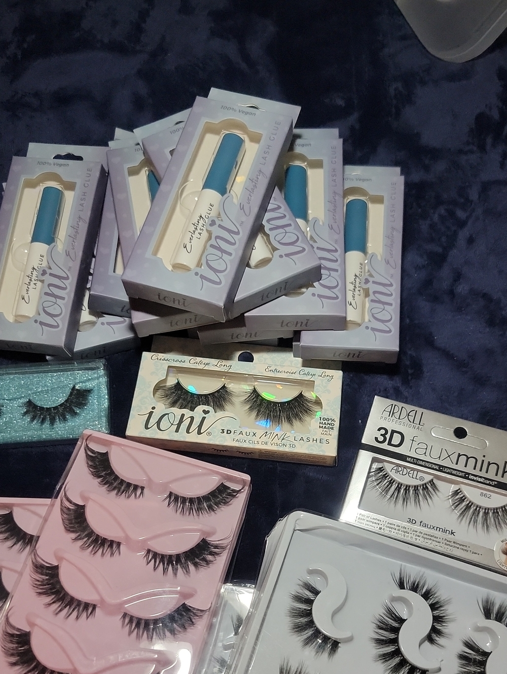 New Lashes More Then 60 Pairs And 10 Glues - Picture 7 of 7